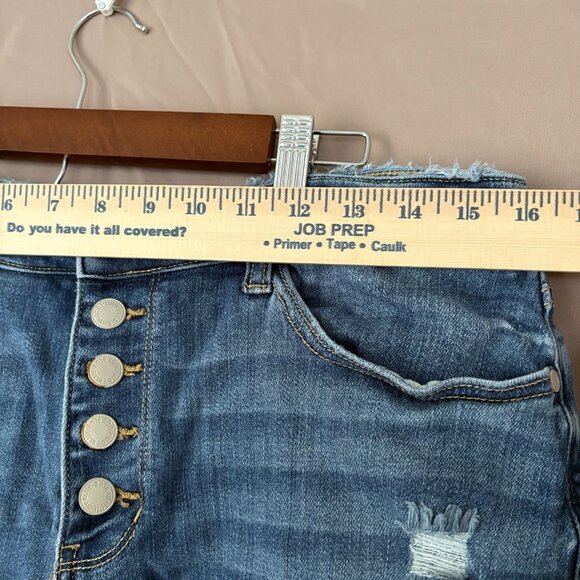 Judy Blue Shorts Women Mid Rise Frayed Button Fly Distressed Cuffed Size XL - Picture 4 of 9